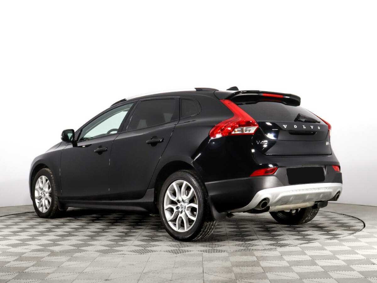 Volvo V40 Cross Country 2017 года с пробегом. Фото: #6