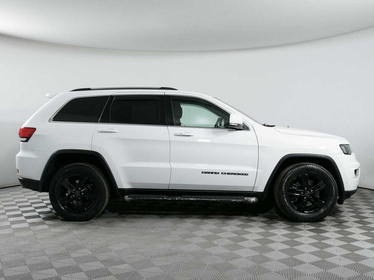 Jeep Grand Cherokee 2018 года с пробегом. Фото: #3