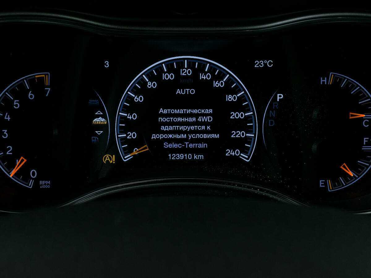 Jeep Grand Cherokee 2018 года с пробегом. Фото: #13