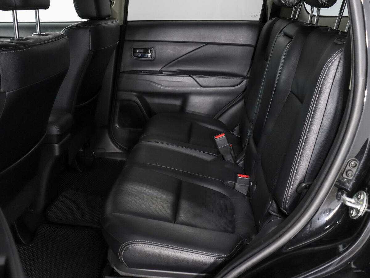 Mitsubishi Outlander 2017 года с пробегом. Фото: #10