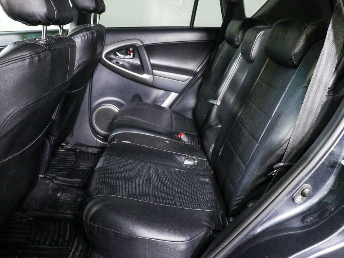 Toyota RAV4 2006 года с пробегом. Фото: #7