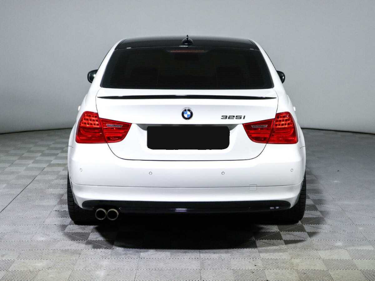 BMW 3 серии 2011 года с пробегом. Фото: #5