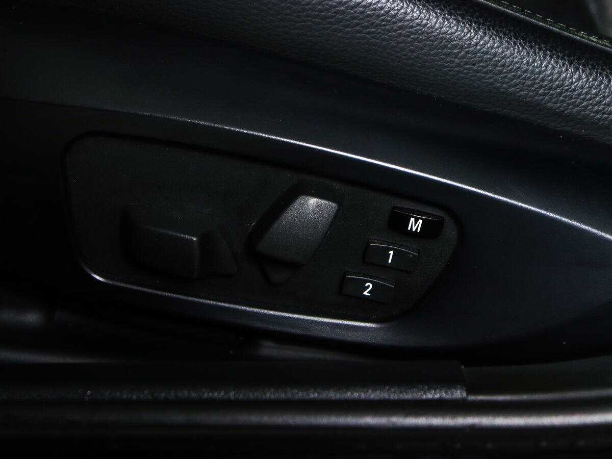 BMW 3 серии 2011 года с пробегом. Фото: #15