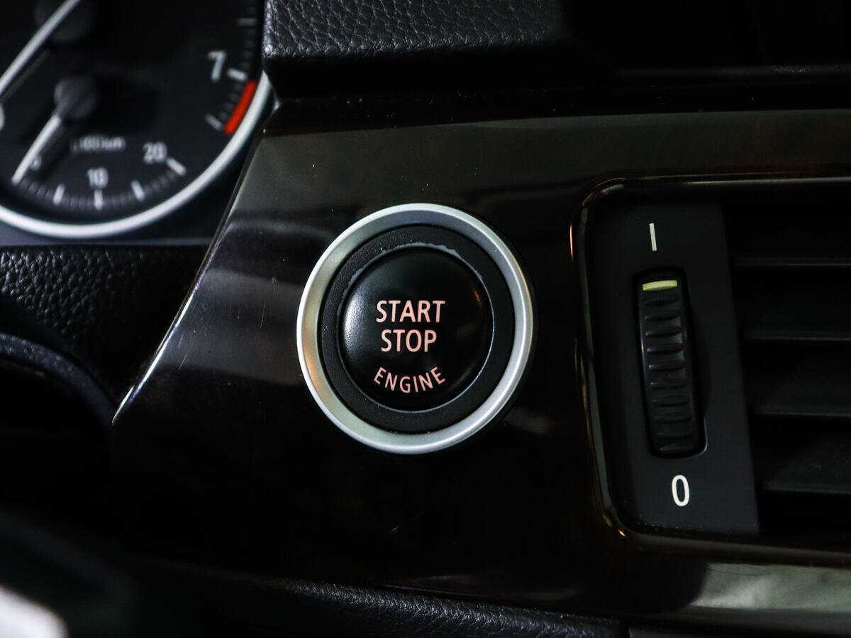 BMW 3 серии 2011 года с пробегом. Фото: #16