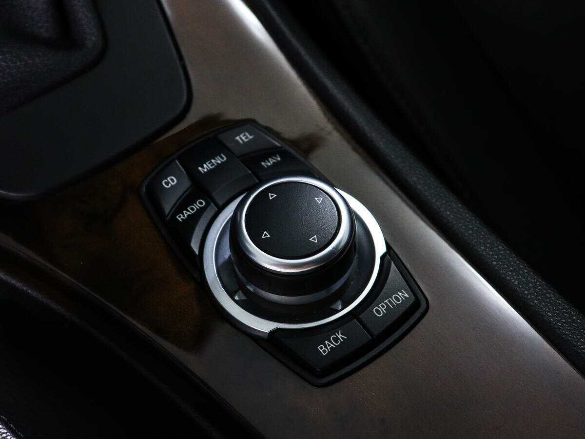 BMW 3 серии 2011 года с пробегом. Фото: #17