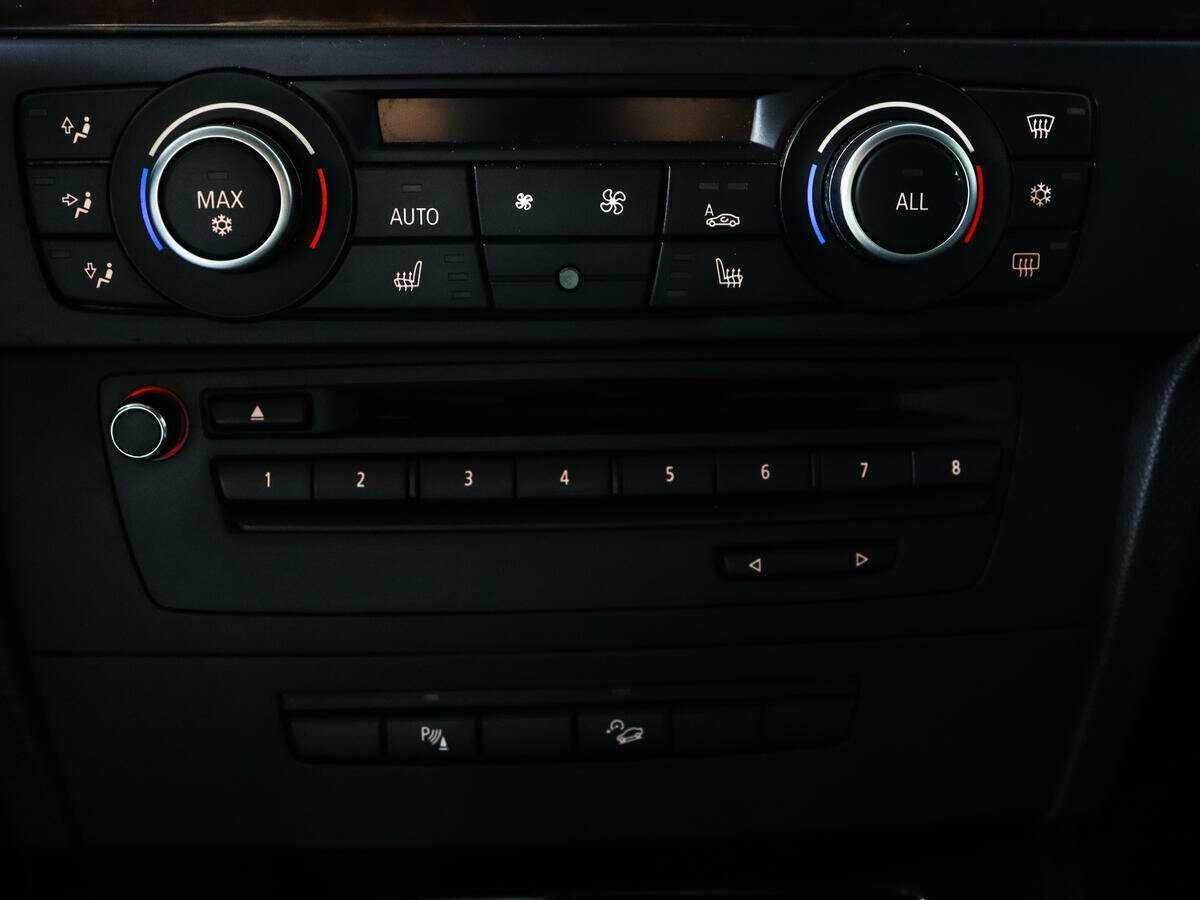 BMW 3 серии 2011 года с пробегом. Фото: #19