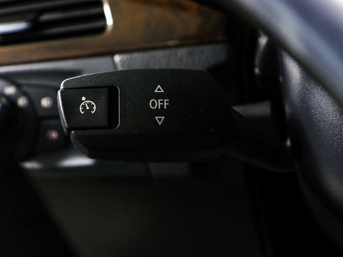 BMW 3 серии 2011 года с пробегом. Фото: #22