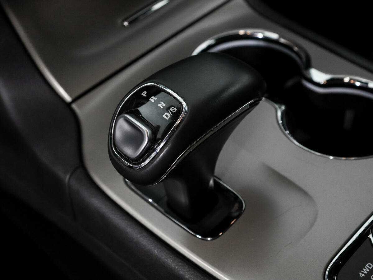 Jeep Grand Cherokee 2013 года с пробегом. Фото: #9