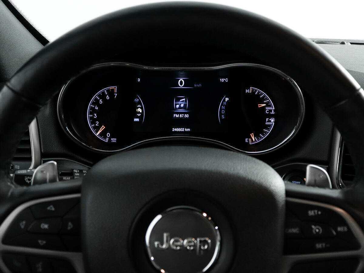 Jeep Grand Cherokee 2013 года с пробегом. Фото: #18