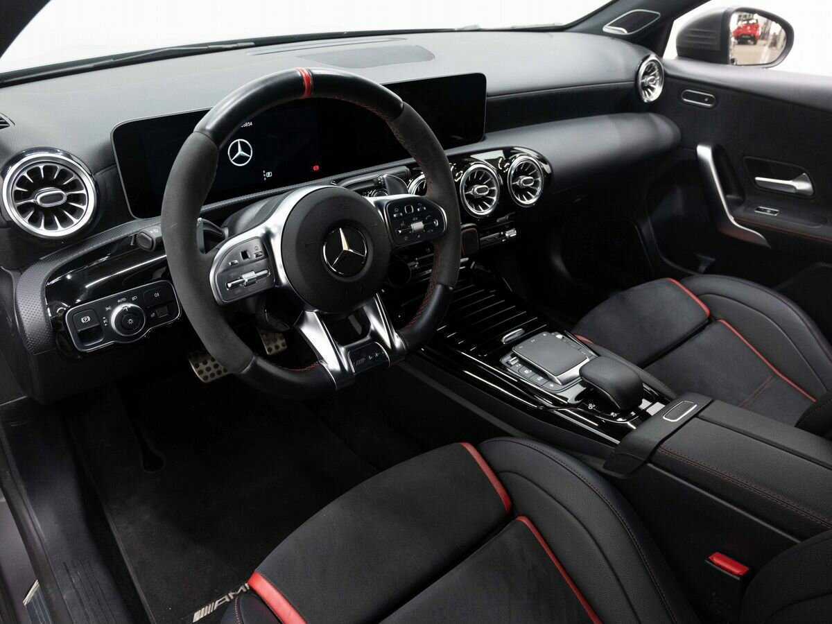 Mercedes-Benz A-Класс AMG 2020 года с пробегом. Фото: #8