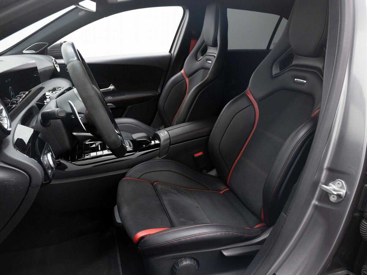 Mercedes-Benz A-Класс AMG 2020 года с пробегом. Фото: #9