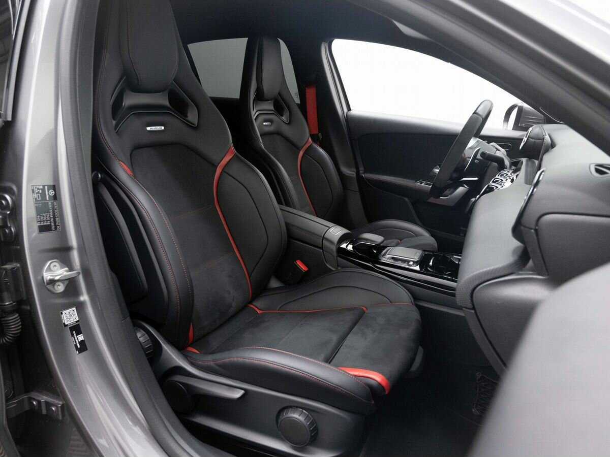 Mercedes-Benz A-Класс AMG 2020 года с пробегом. Фото: #13