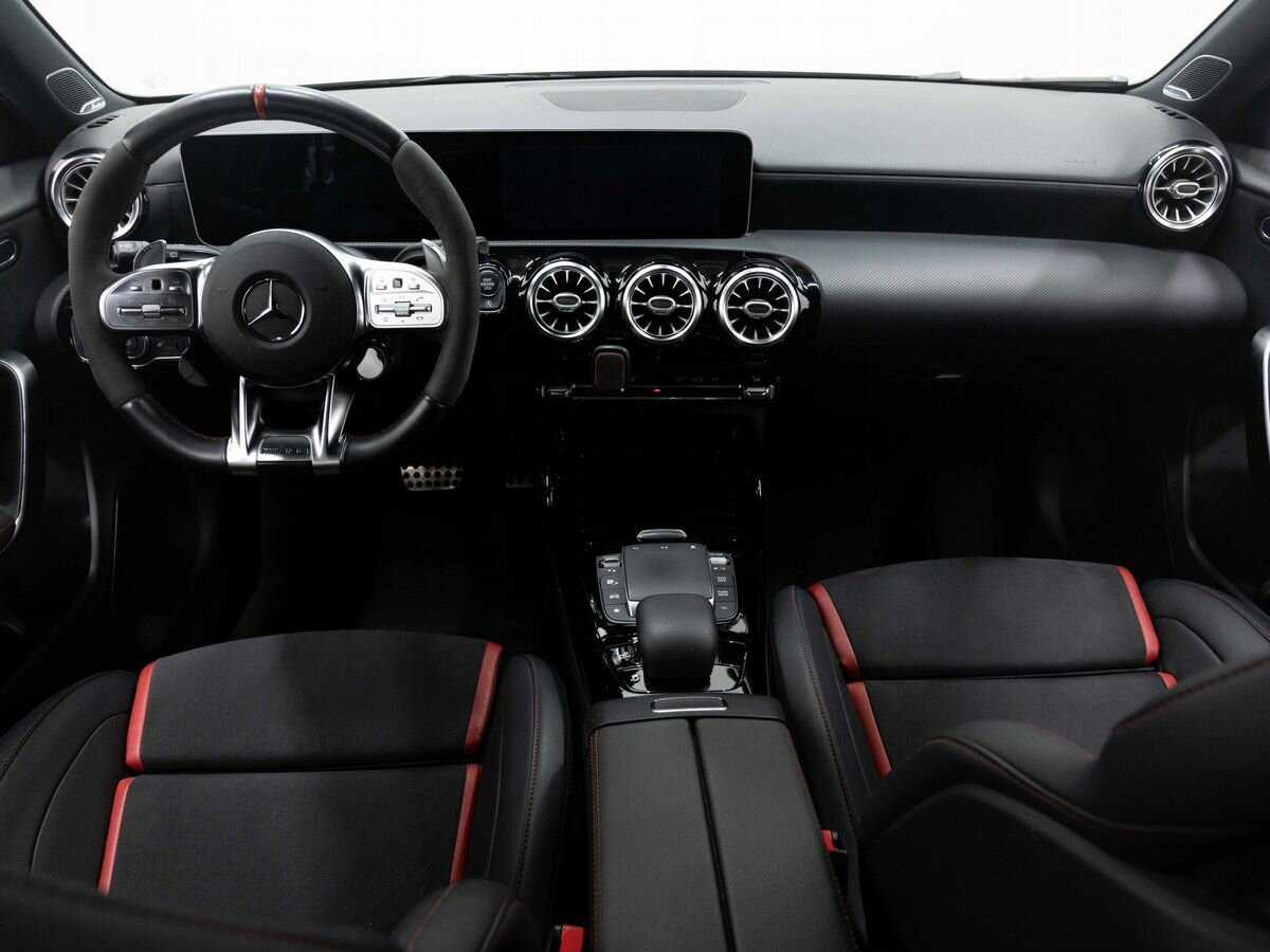 Mercedes-Benz A-Класс AMG 2020 года с пробегом. Фото: #14