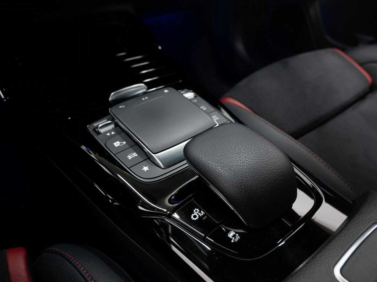 Mercedes-Benz A-Класс AMG 2020 года с пробегом. Фото: #23