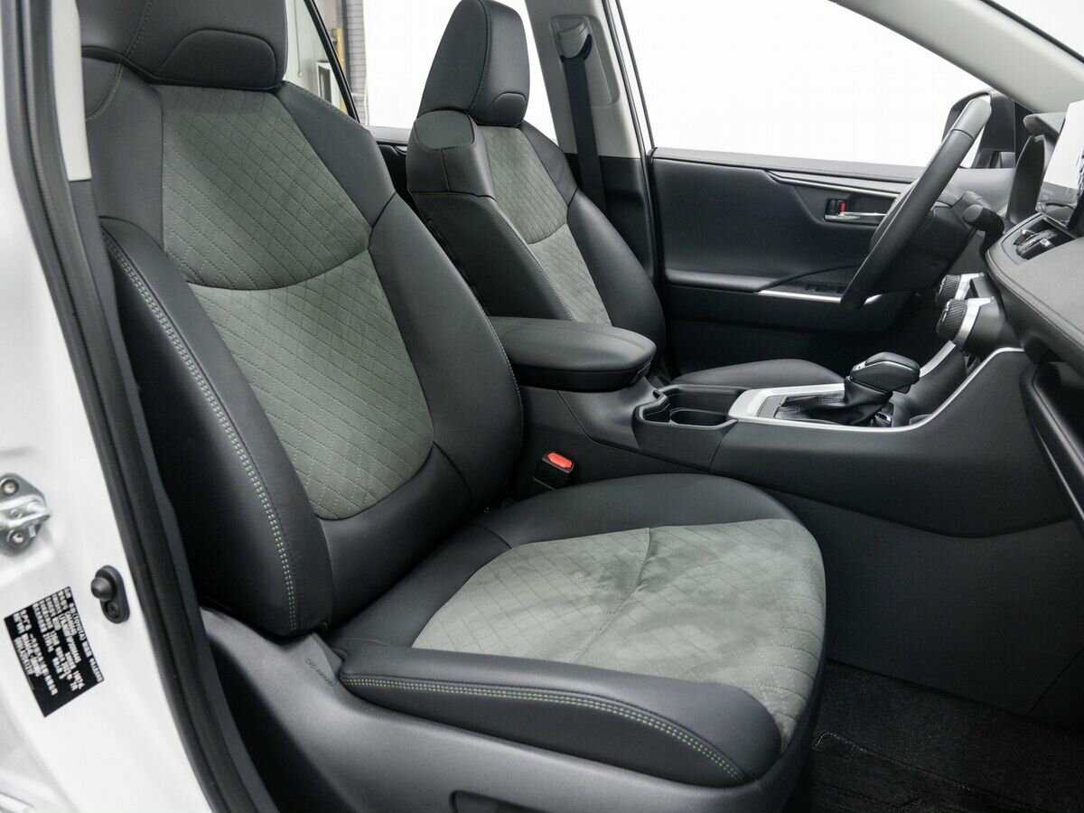 Toyota RAV4 2023 года с пробегом. Фото: #10