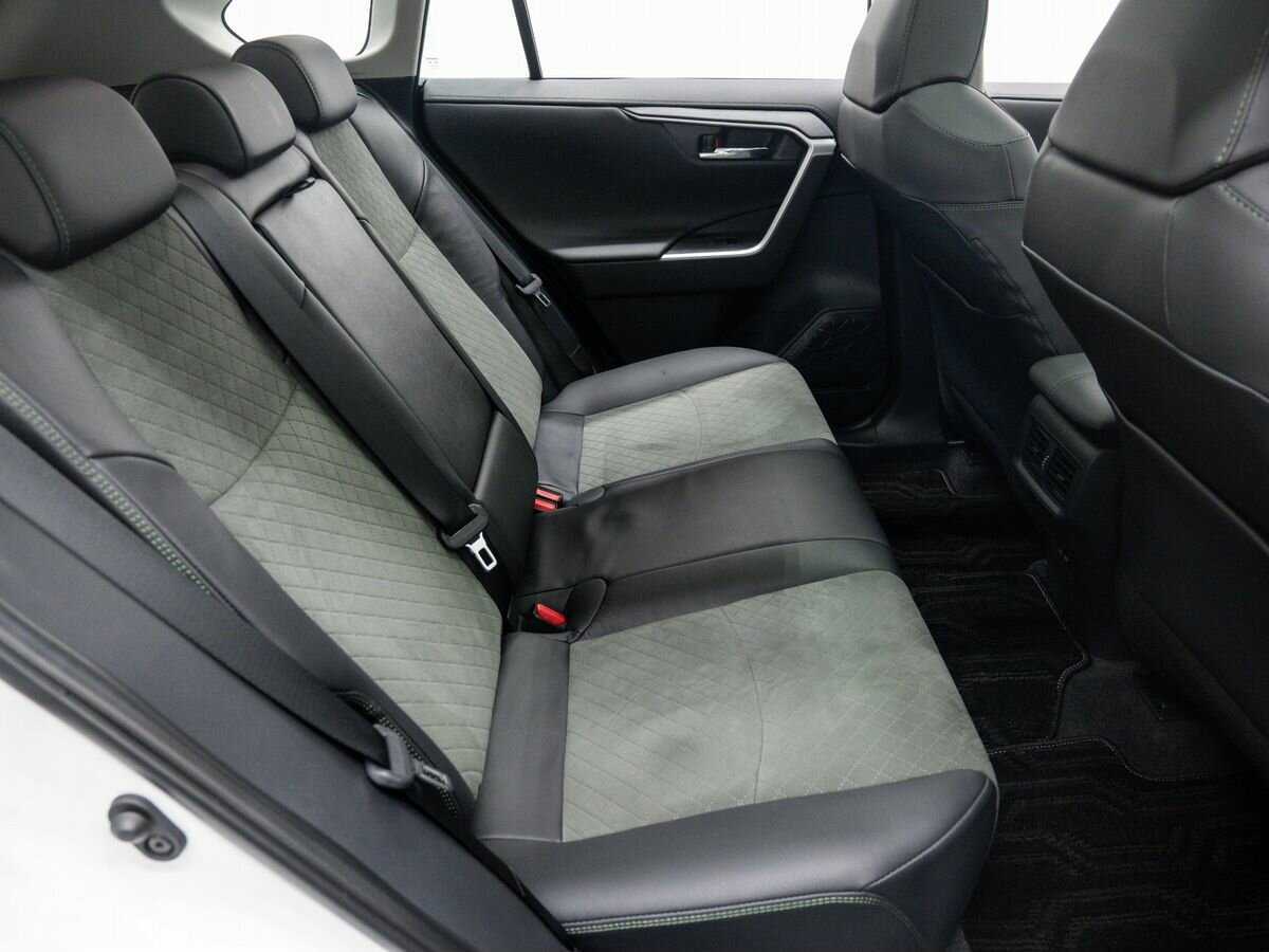 Toyota RAV4 2023 года с пробегом. Фото: #11