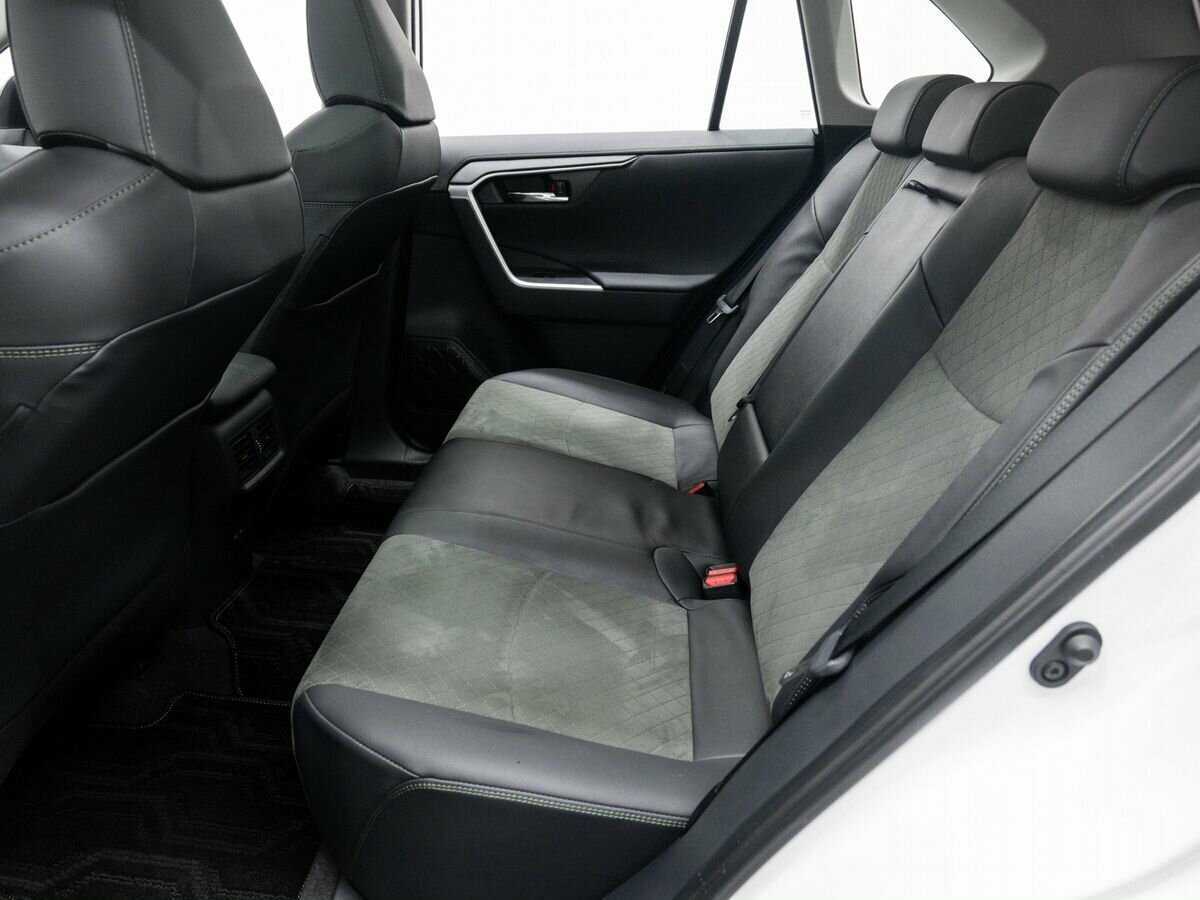 Toyota RAV4 2023 года с пробегом. Фото: #13