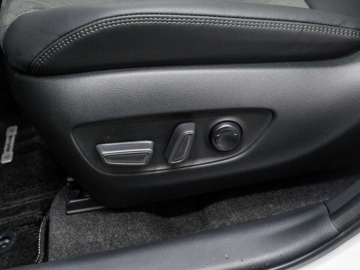 Toyota RAV4 2023 года с пробегом. Фото: #15