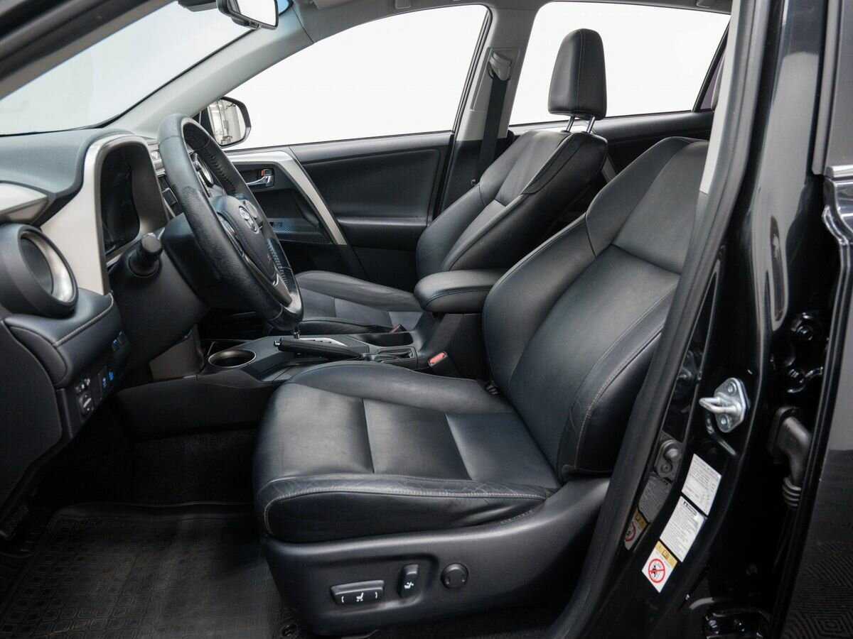 Toyota RAV4 2013 года с пробегом. Фото: #11