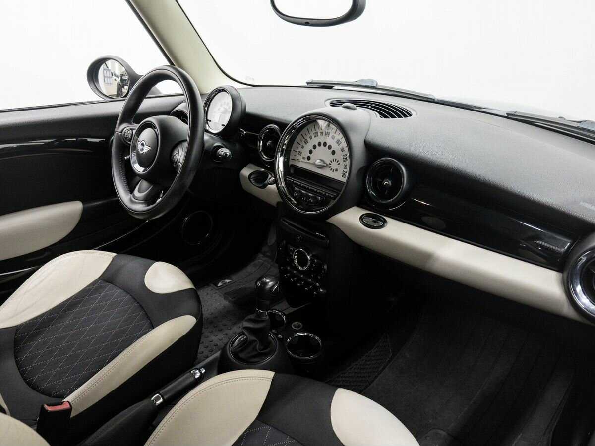 Mini Hatch 2012 года с пробегом. Фото: #6