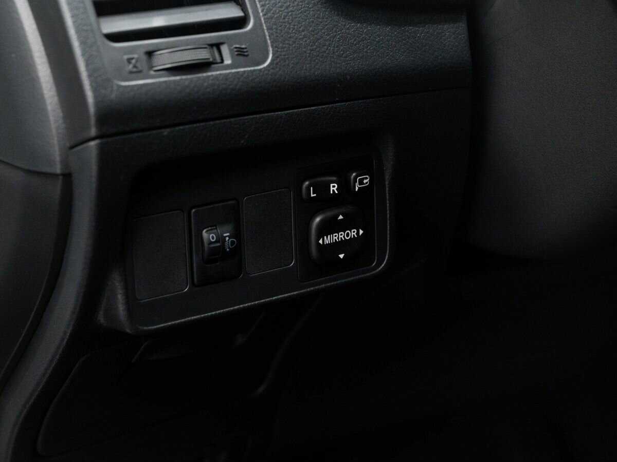 Toyota Corolla 2011 года с пробегом. Фото: #16