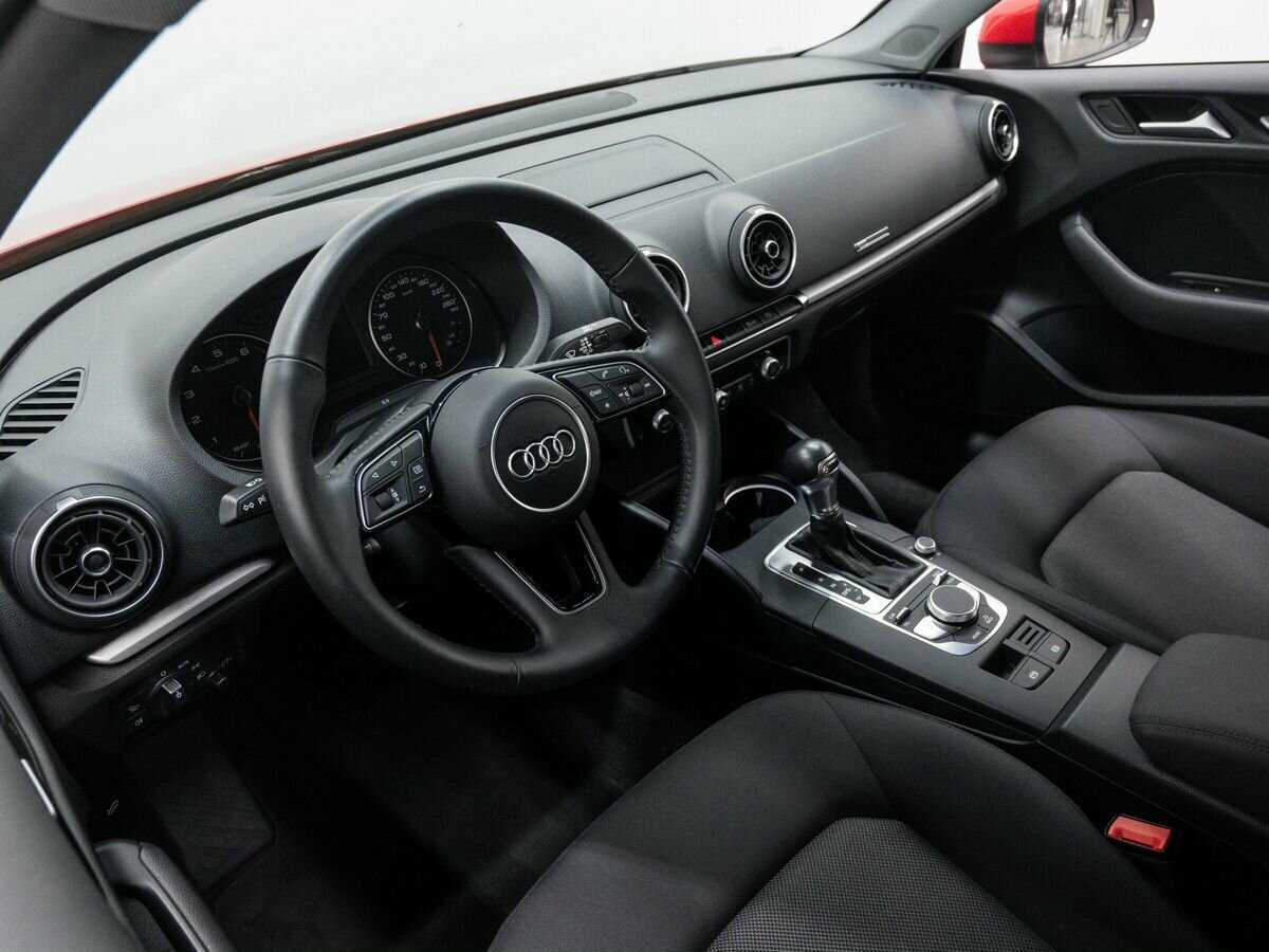 Audi A3 2020 года с пробегом. Фото: #13