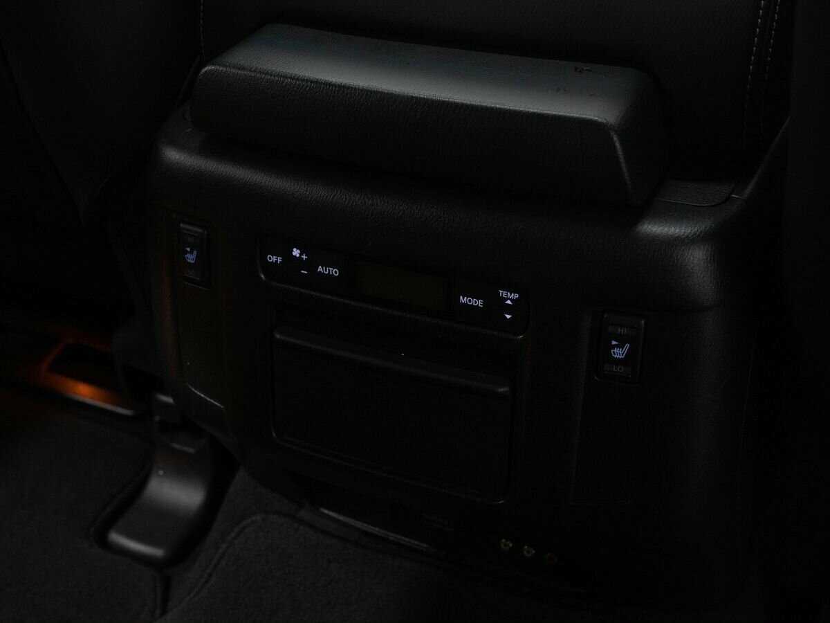 Infiniti QX80 2017 года с пробегом. Фото: #11