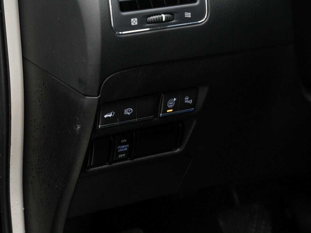 Infiniti QX80 2017 года с пробегом. Фото: #19