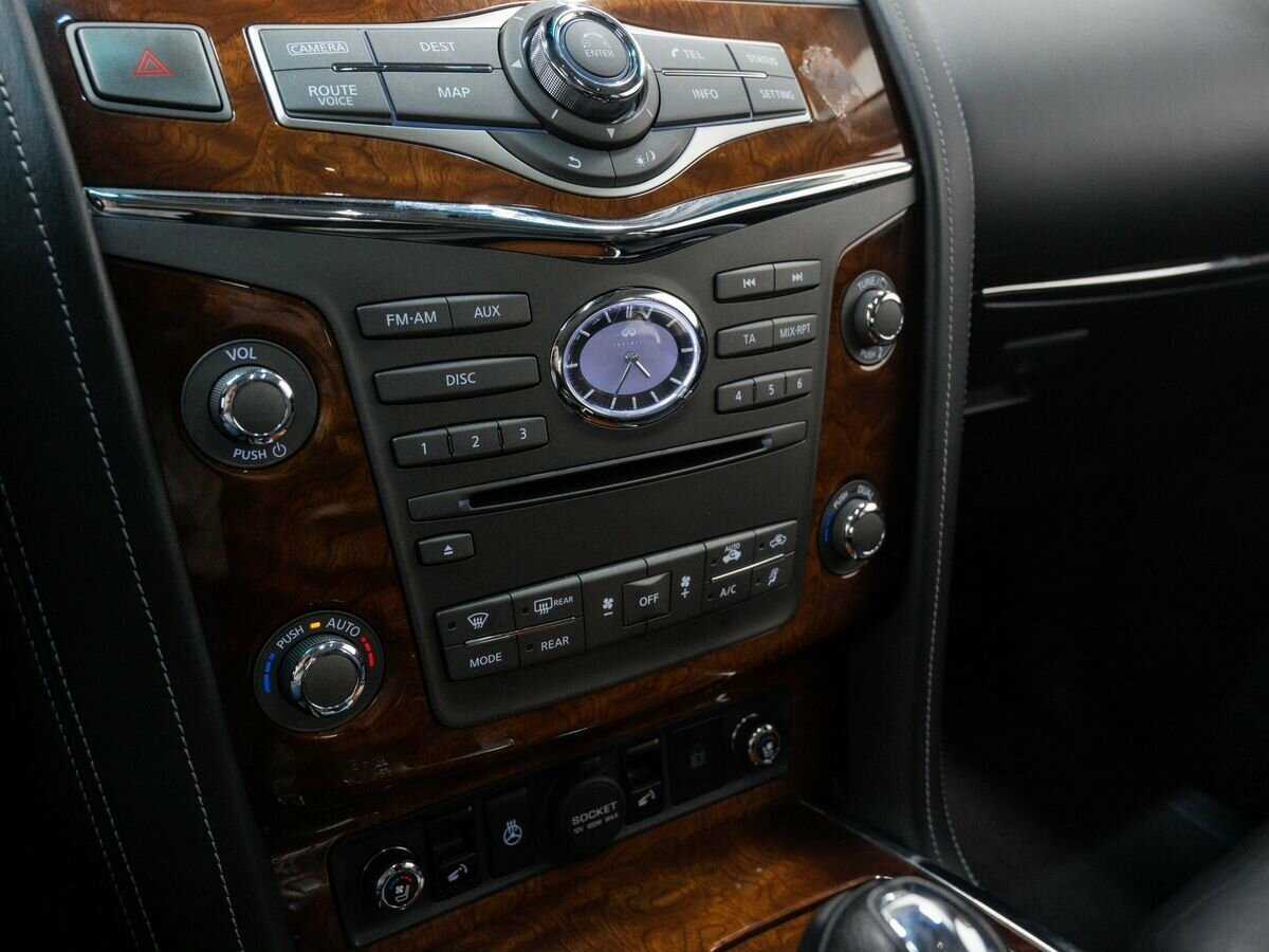 Infiniti QX80 2017 года с пробегом. Фото: #25