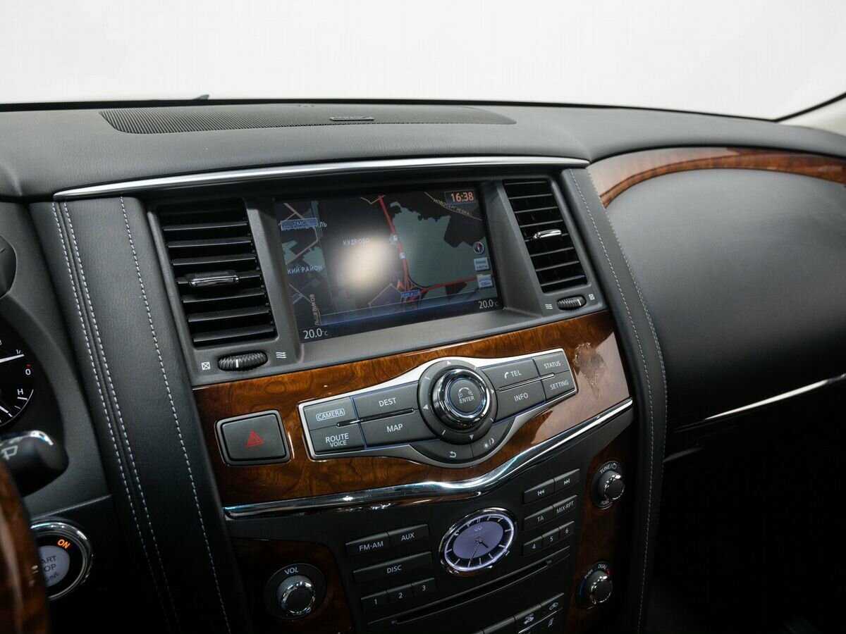 Infiniti QX80 2017 года с пробегом. Фото: #26