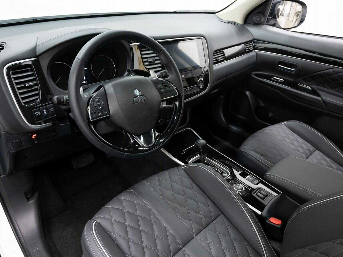 Mitsubishi Outlander 2022 года с пробегом. Фото: #9
