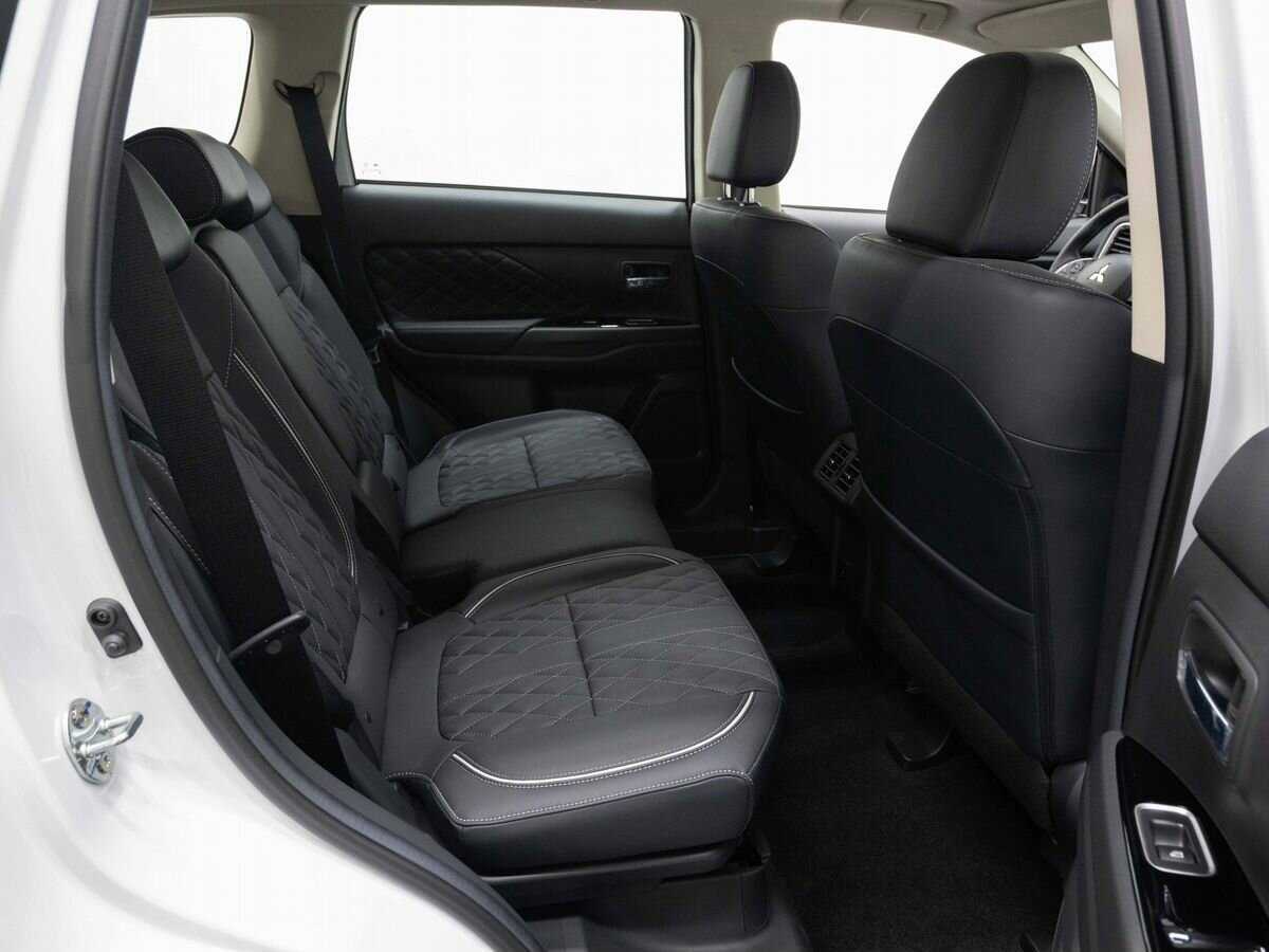 Mitsubishi Outlander 2022 года с пробегом. Фото: #12