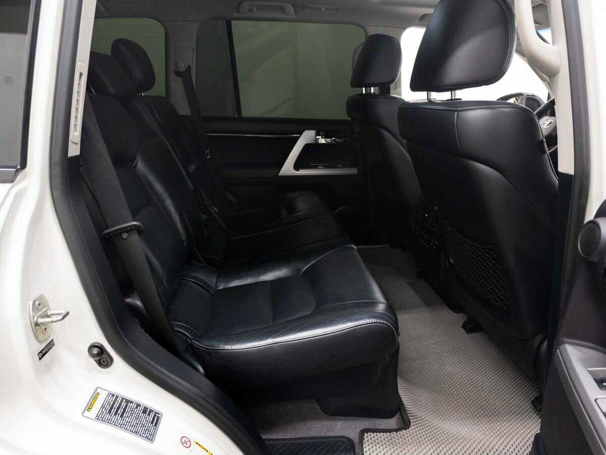 Toyota Land Cruiser 2013 года с пробегом. Фото: #12