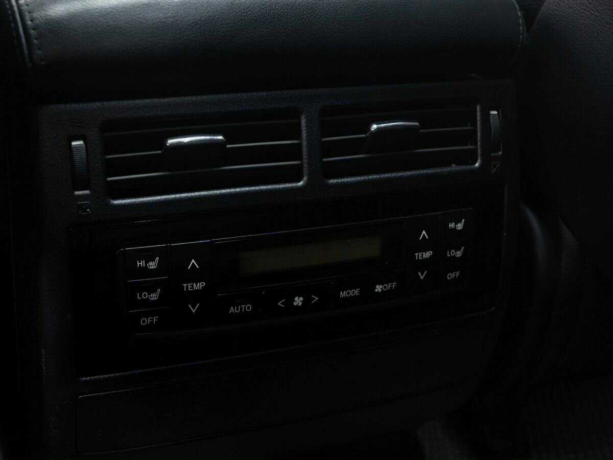 Toyota Land Cruiser 2013 года с пробегом. Фото: #21