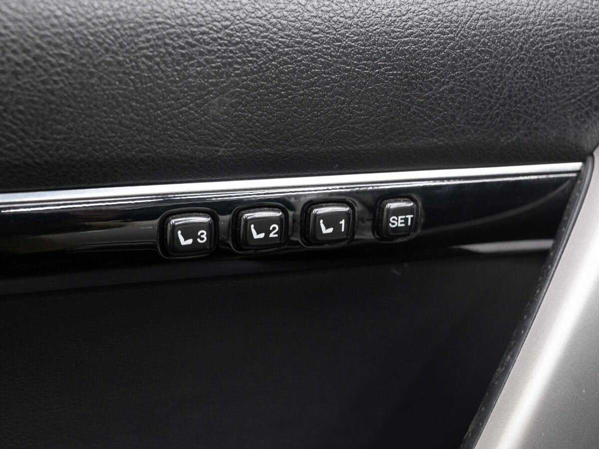 Toyota Land Cruiser 2013 года с пробегом. Фото: #22