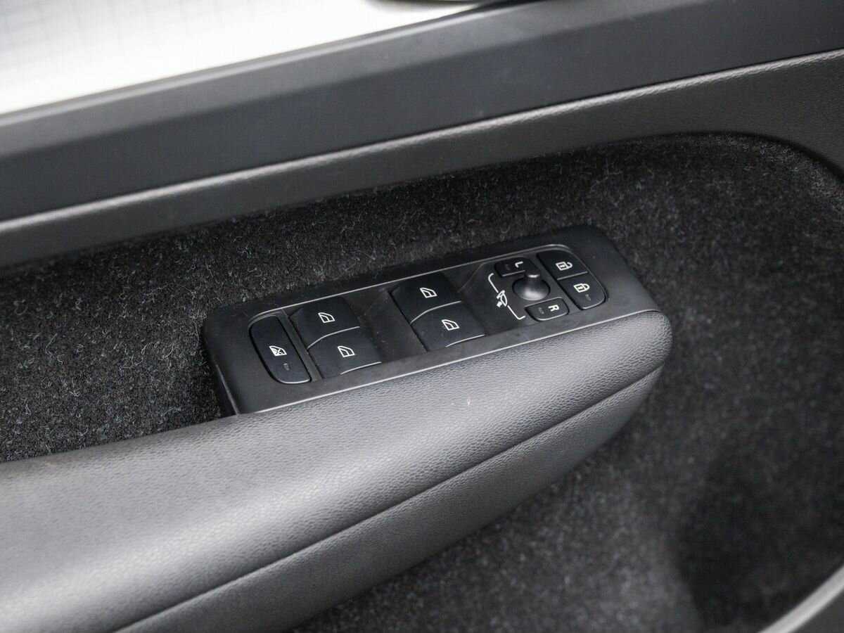 Volvo XC40 2020 года с пробегом. Фото: #15