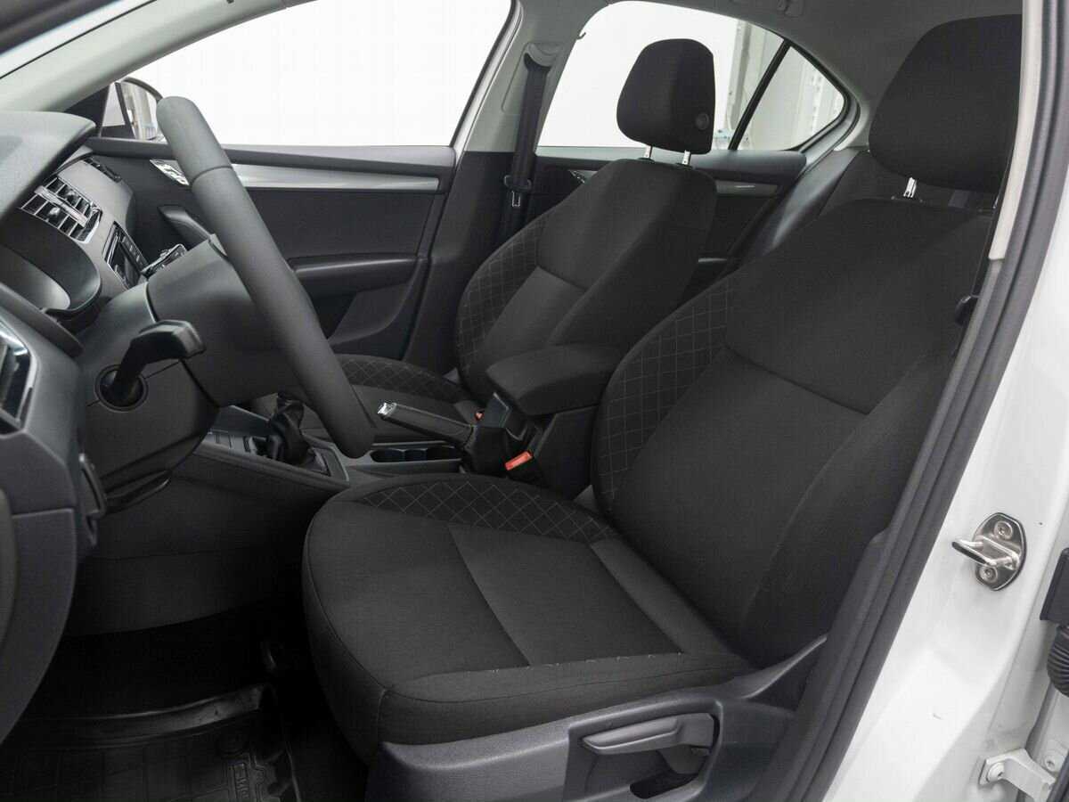 Б/У Шкода Октавия 2019 года. Фото: #9