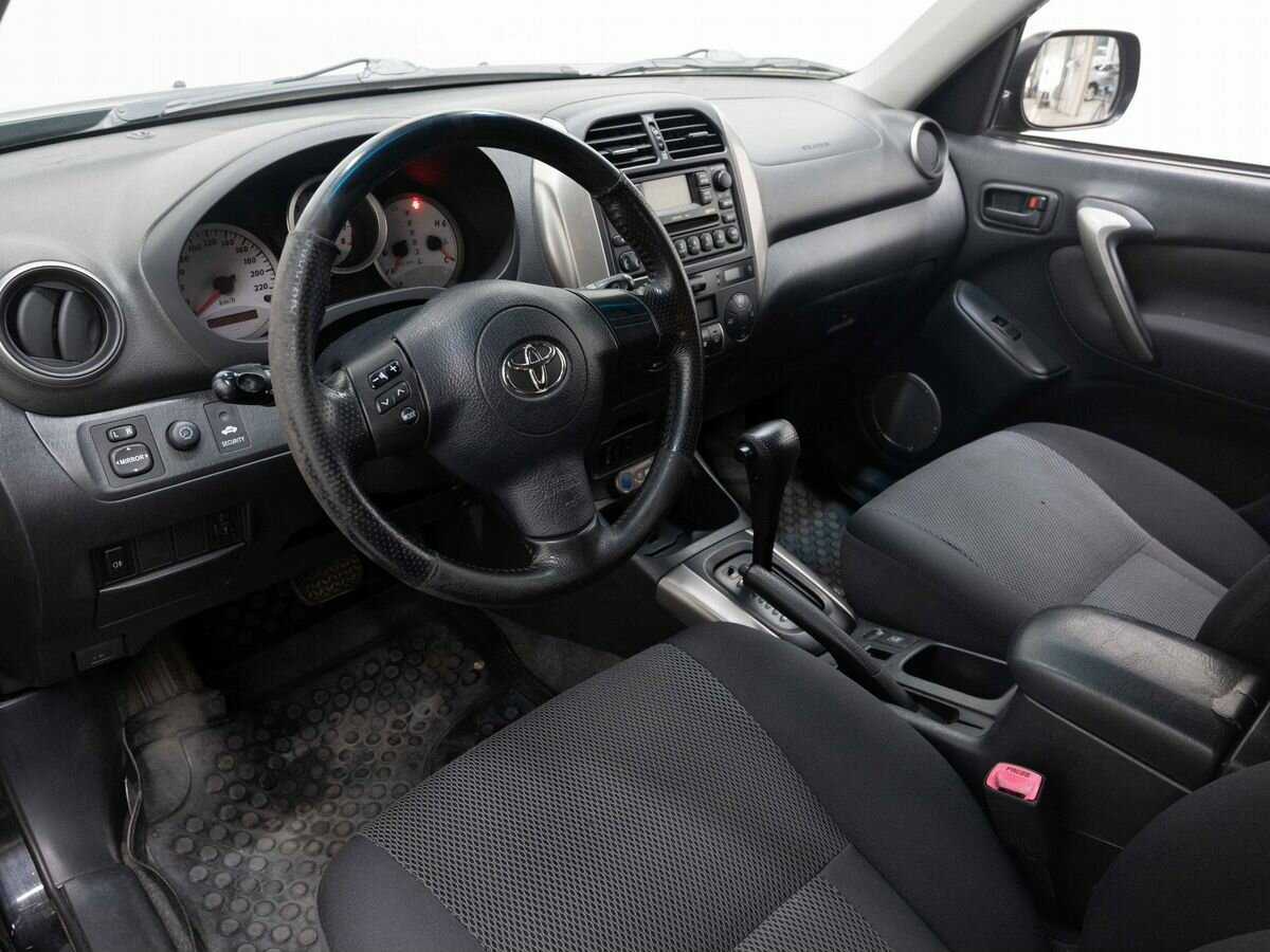 Toyota RAV4 2004 года с пробегом. Фото: #6