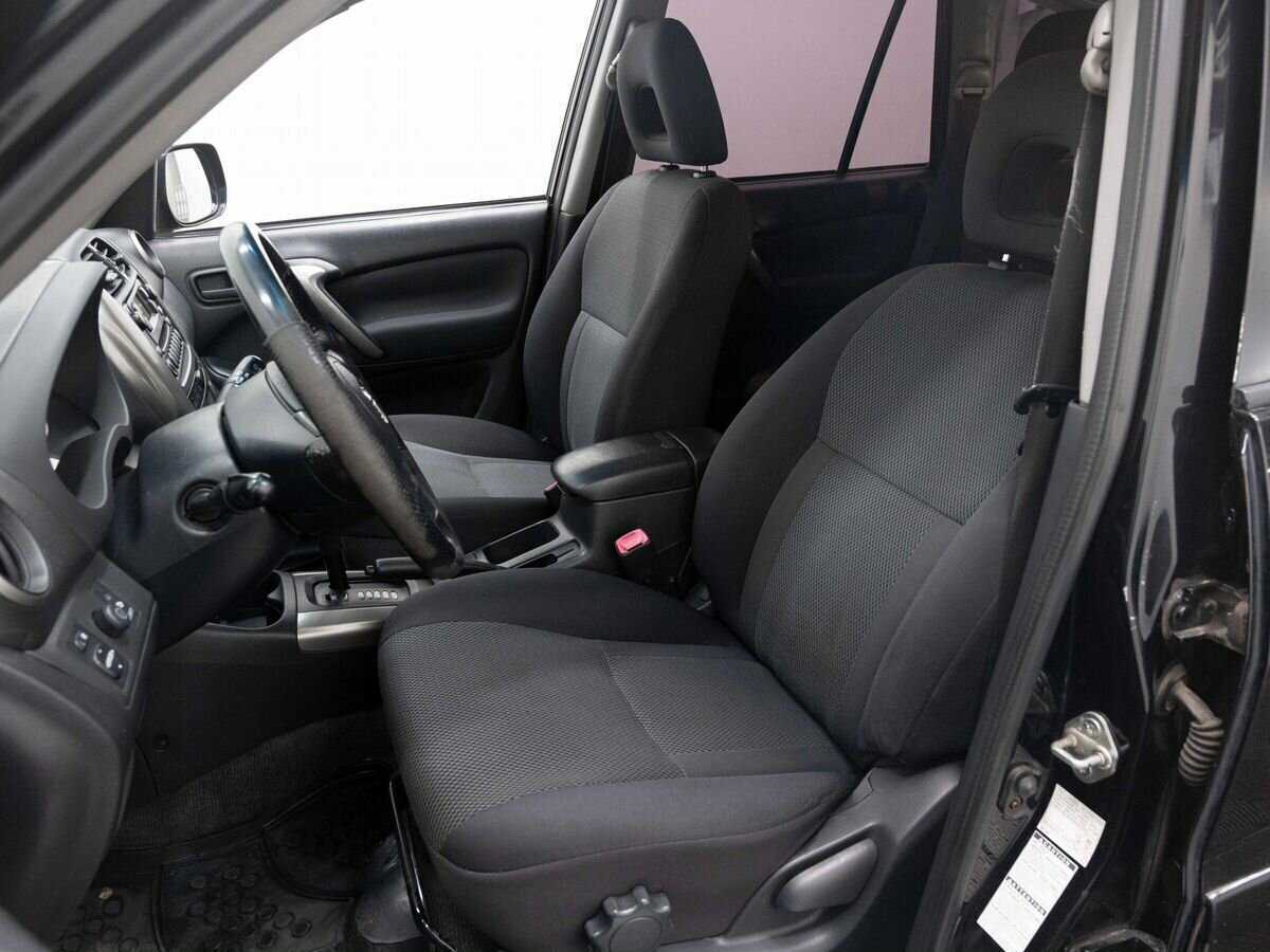 Toyota RAV4 2004 года с пробегом. Фото: #7