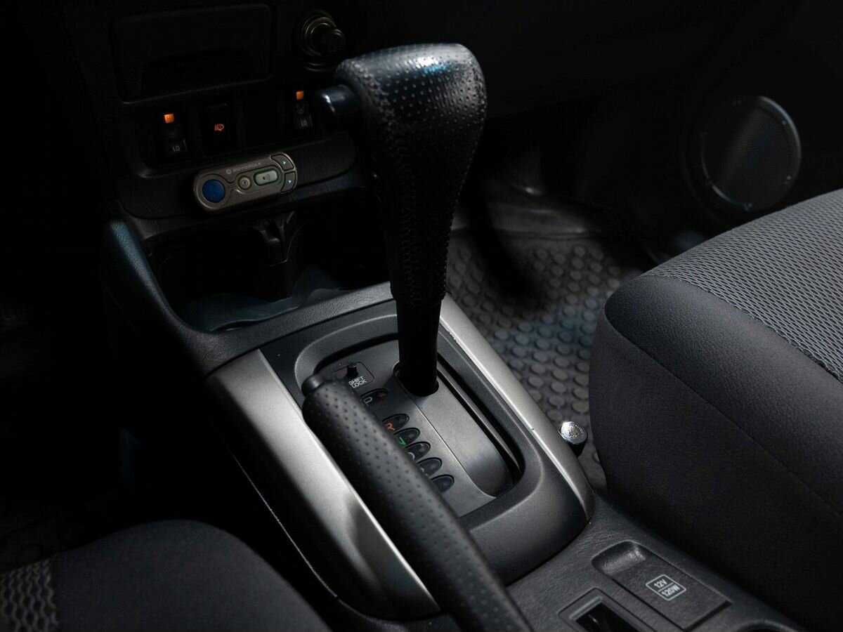 Toyota RAV4 2004 года с пробегом. Фото: #15