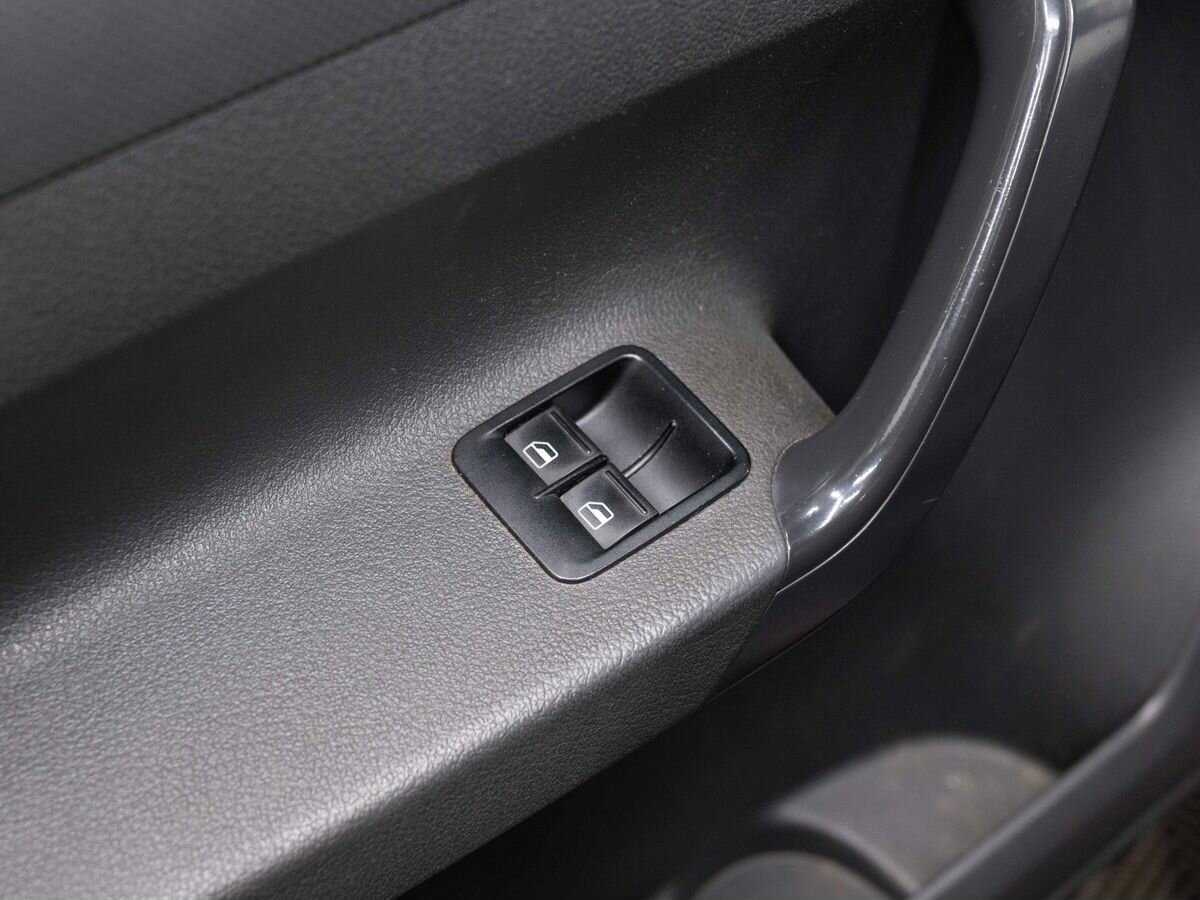 Volkswagen Caddy 2011 года с пробегом. Фото: #14