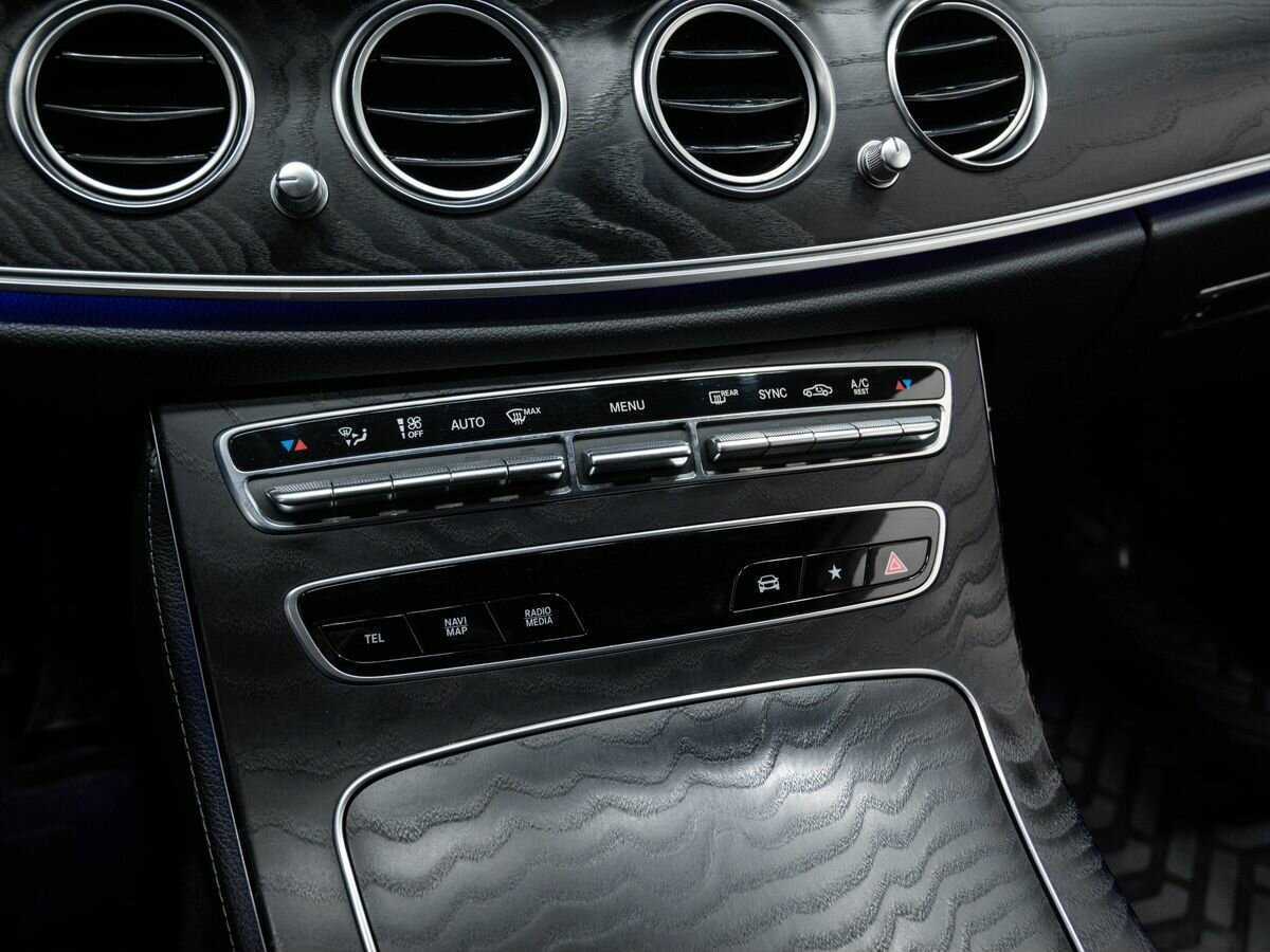 Mercedes-Benz E-Класс 2021 года с пробегом. Фото: #17