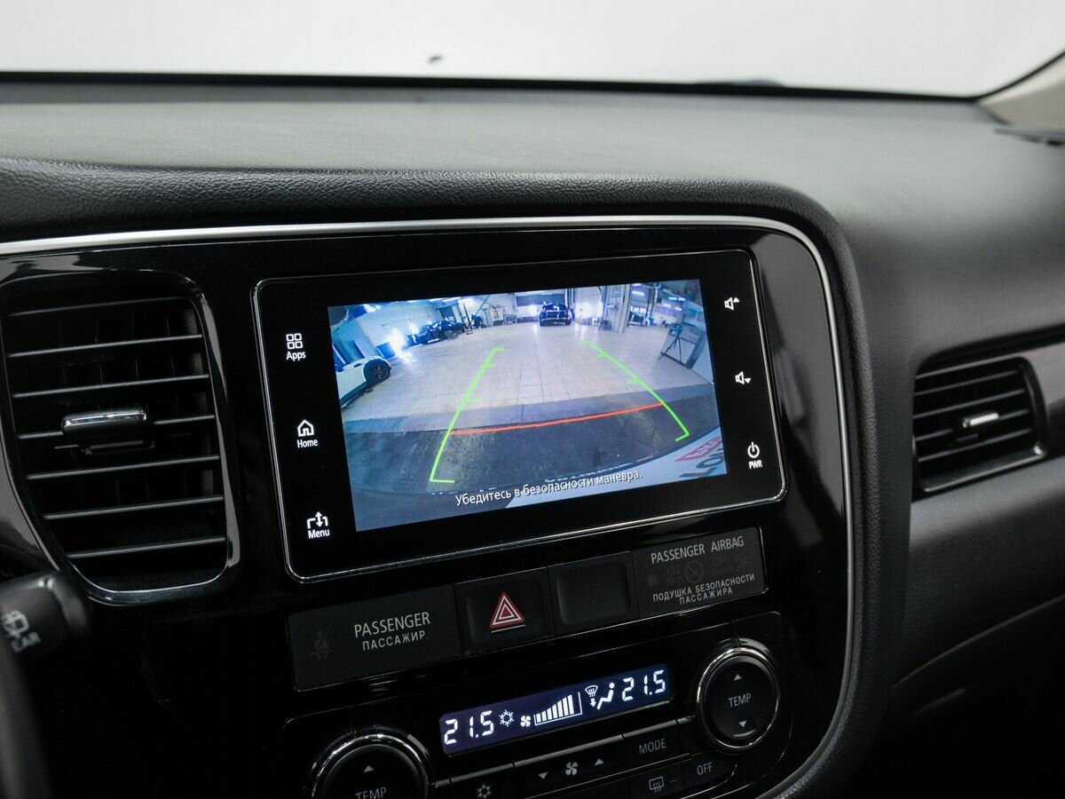 Б/У Митсубиши Оутлэндер 2017 года. Фото: #20