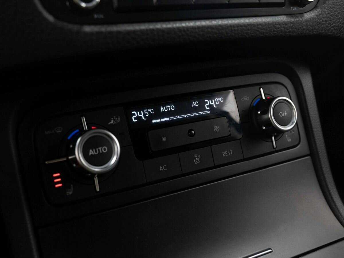 Volkswagen Touareg 2011 года с пробегом. Фото: #22