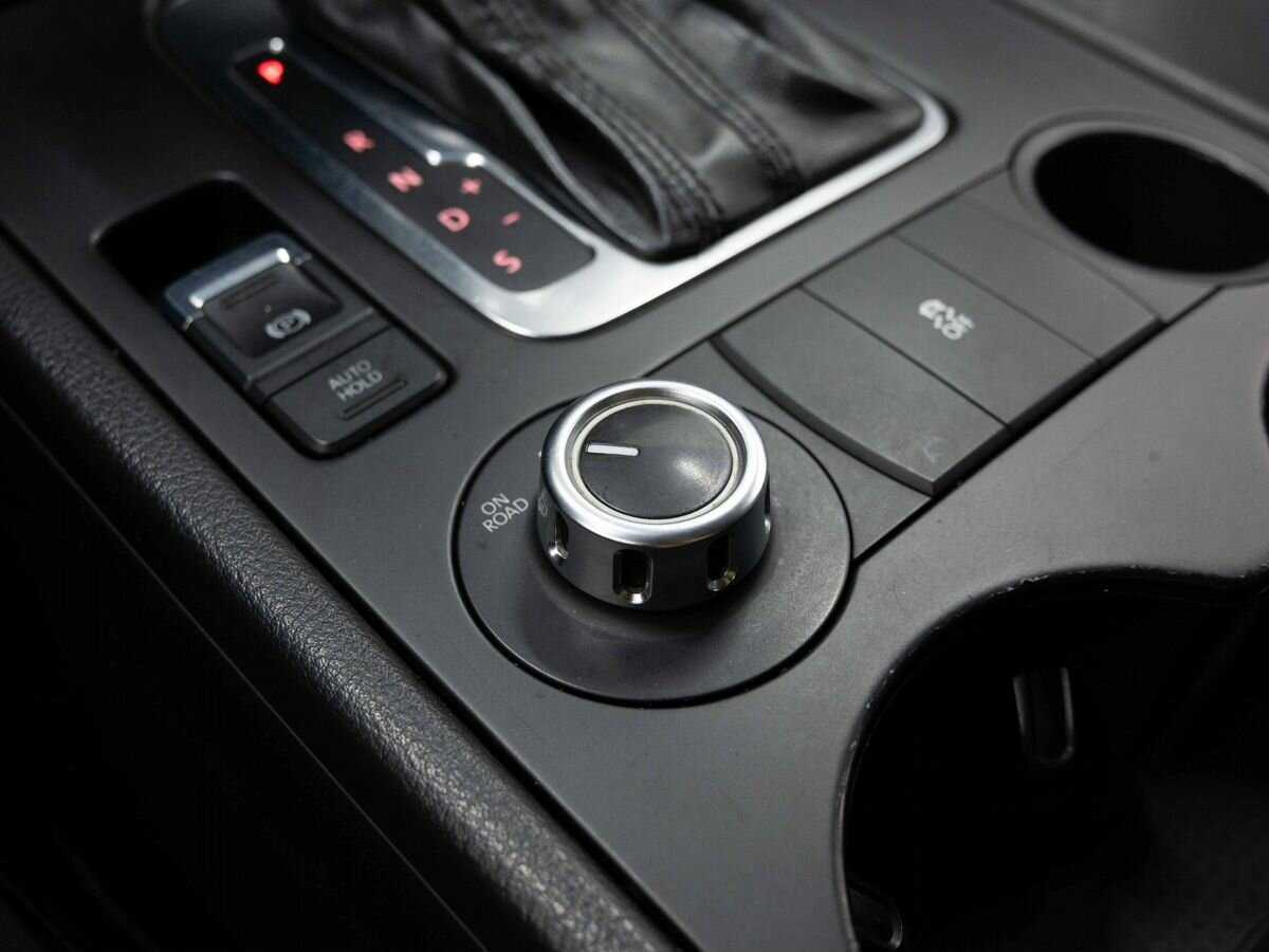 Volkswagen Touareg 2011 года с пробегом. Фото: #23
