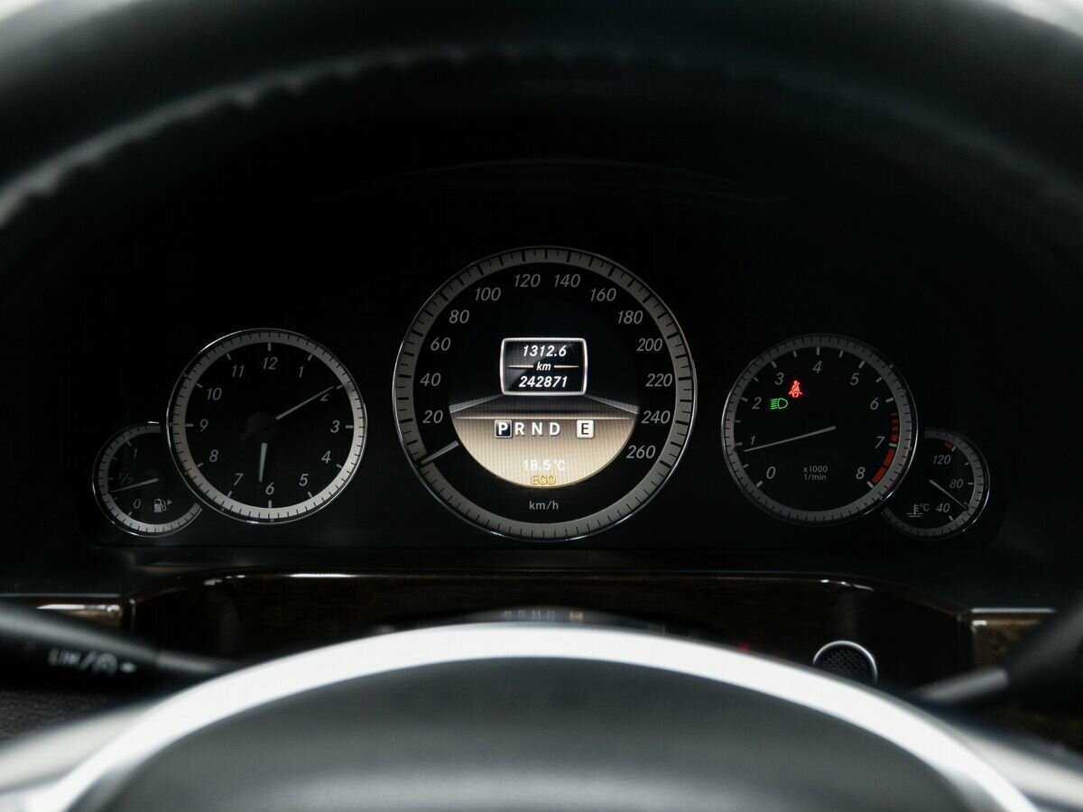 Mercedes-Benz E-Класс 2011 года с пробегом. Фото: #19