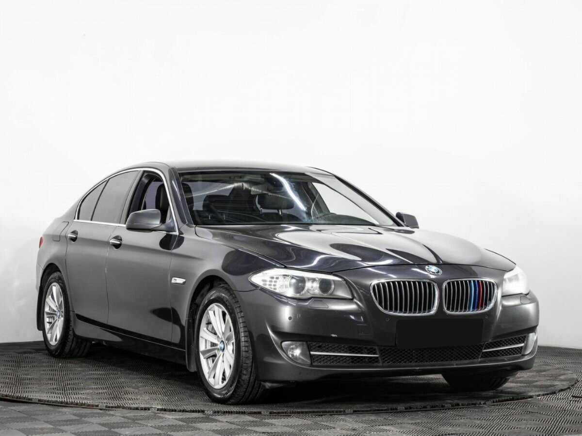 BMW 5 серии 2011 года с пробегом. Фото: #2