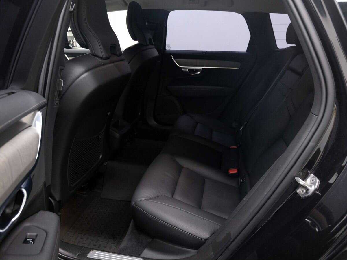 Volvo V90 Cross Country 2020 года с пробегом. Фото: #9