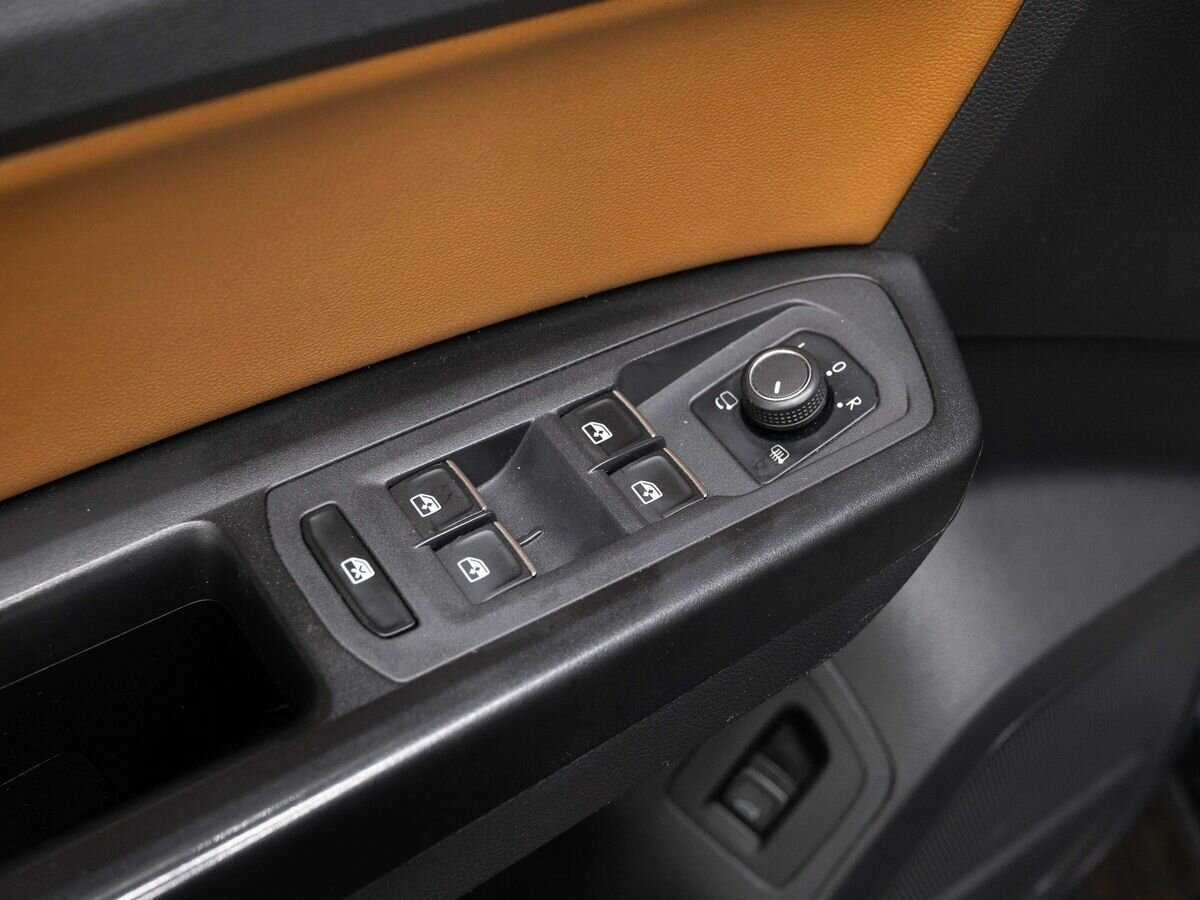 Volkswagen Teramont 2018 года с пробегом. Фото: #16