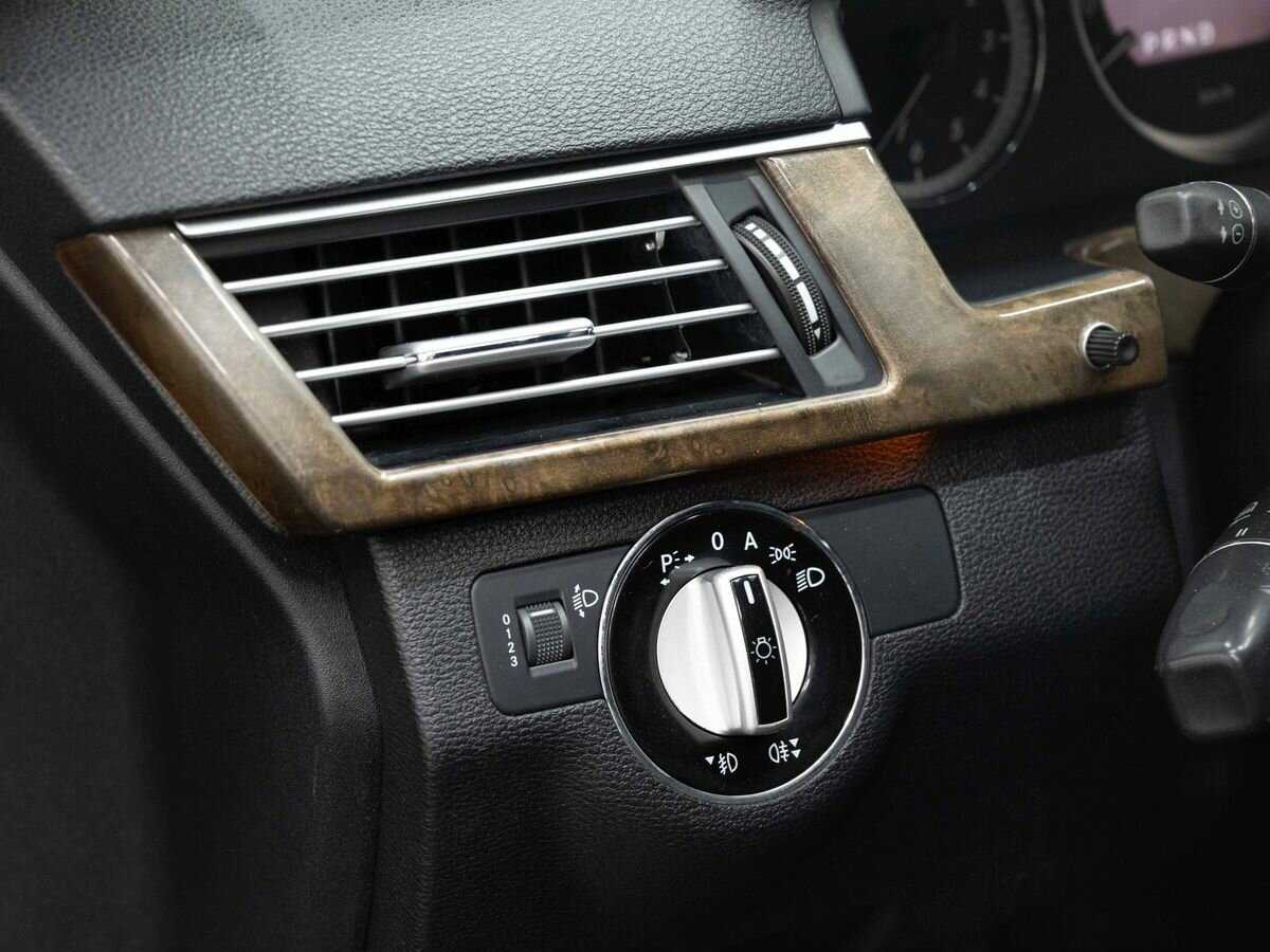 Mercedes-Benz E-Класс 2009 года с пробегом. Фото: #18